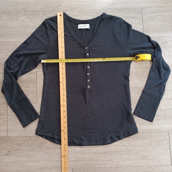Abercrombie & Fitch Soft A&F Cozy Blue Black Heather VNeck Henley Sweater Size L - Picture 6 of 10
